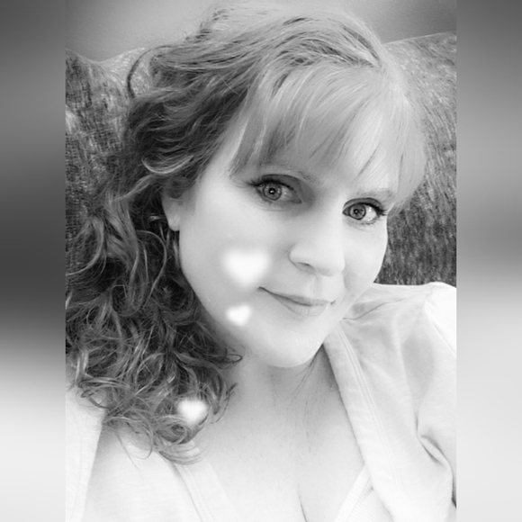 Meet your Posher, Tara and Jeff - Picture 2 of 2